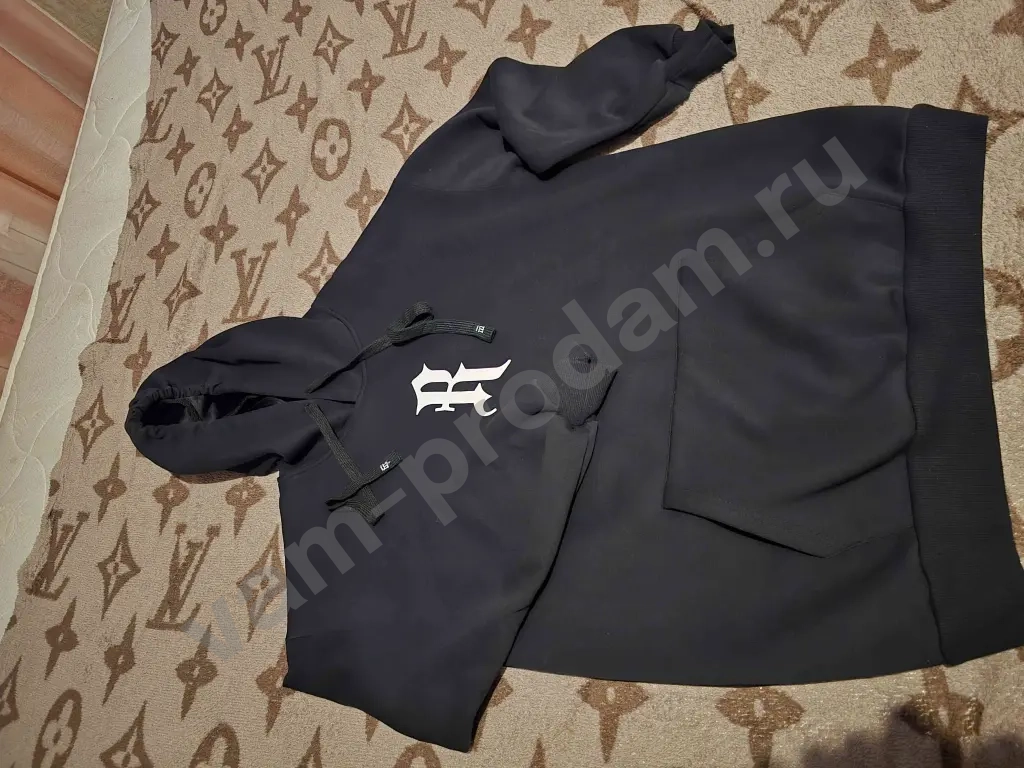 теплые толстовки