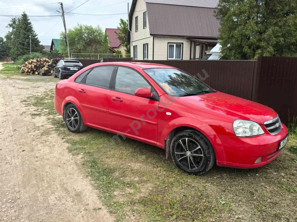 автомобиль Шевроле Лачетти седан