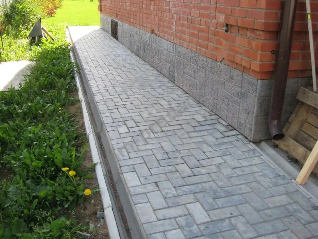 отмостка вокруг дома