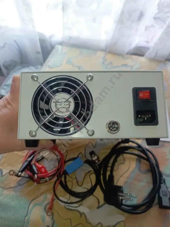 измеритель заряда/ разряда автомобильных аккумуляторов