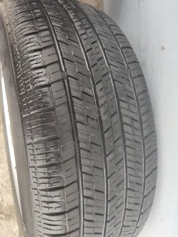 Комплект колес нива Шевроле бу