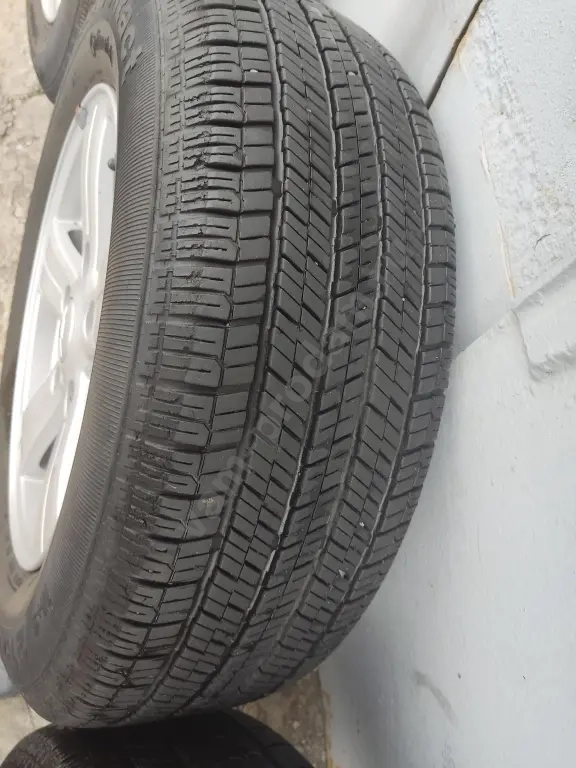 Комплект колес нива Шевроле бу