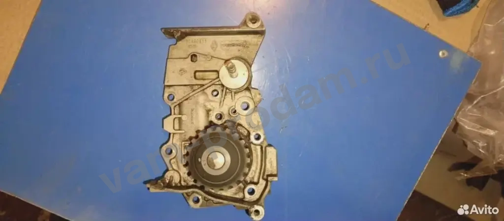 Водяная помпа Renault Logan 2006 8200962185