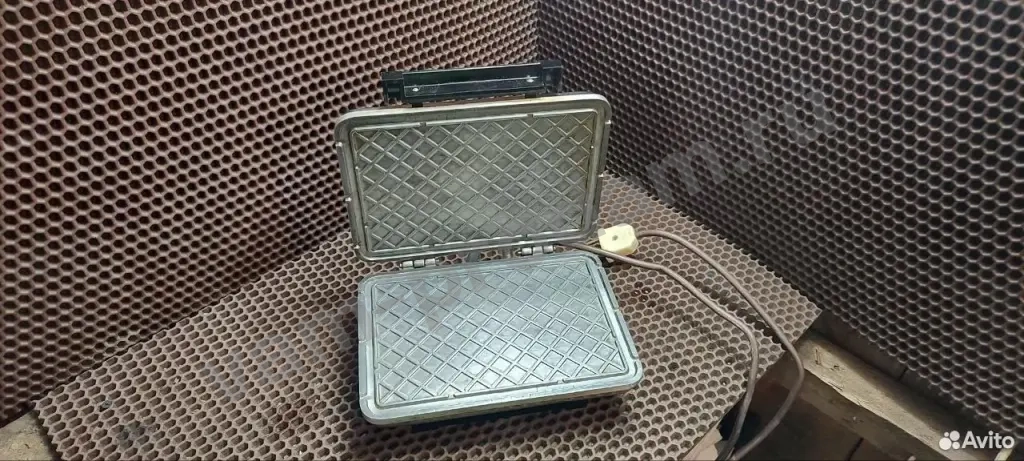 Электровафельница СССР 2эв-1,0/220