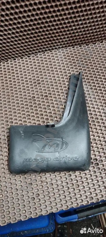 Брызговик задний(правая сторона) Renault Logan