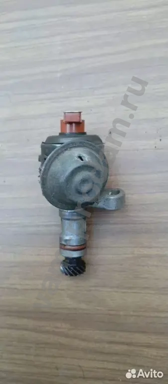 Распределитель зажигания (трамблер) 0031581901