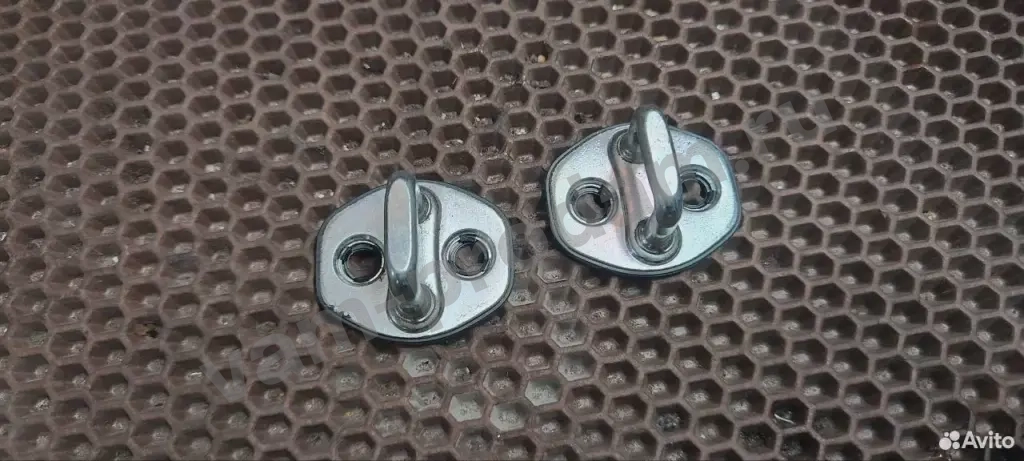 Ответная часть замка двери KIA sportage 4