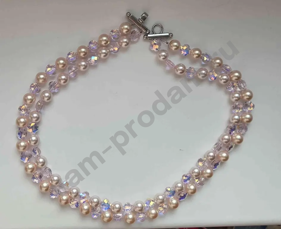 Нежное ожерелье из жемчуга и хрусталя