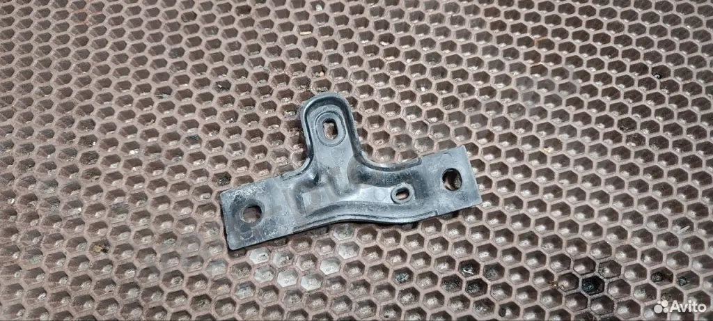 Кронштейн усилителя бампера задний R Kia Optima 4