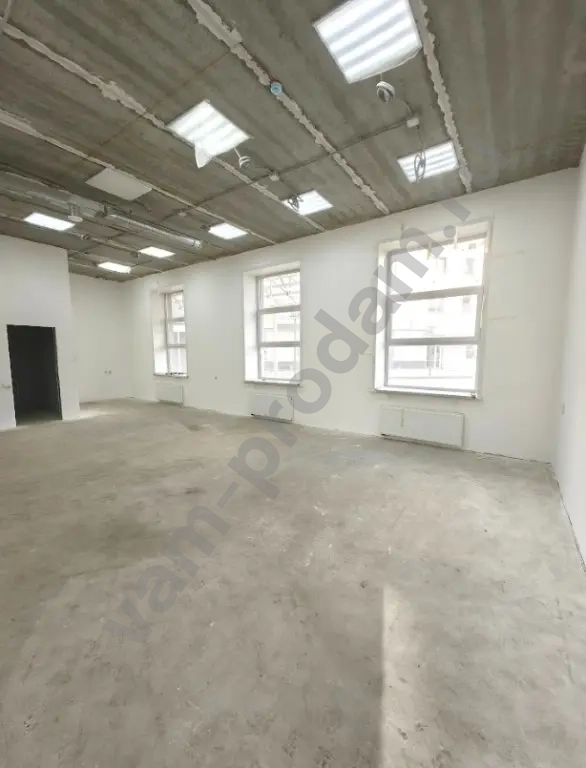 Помещение свободного назначения, 140 м², Собственник