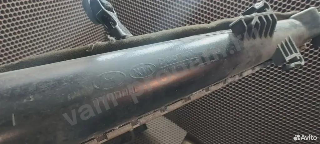 Радиатор охлаждения Kia дефект