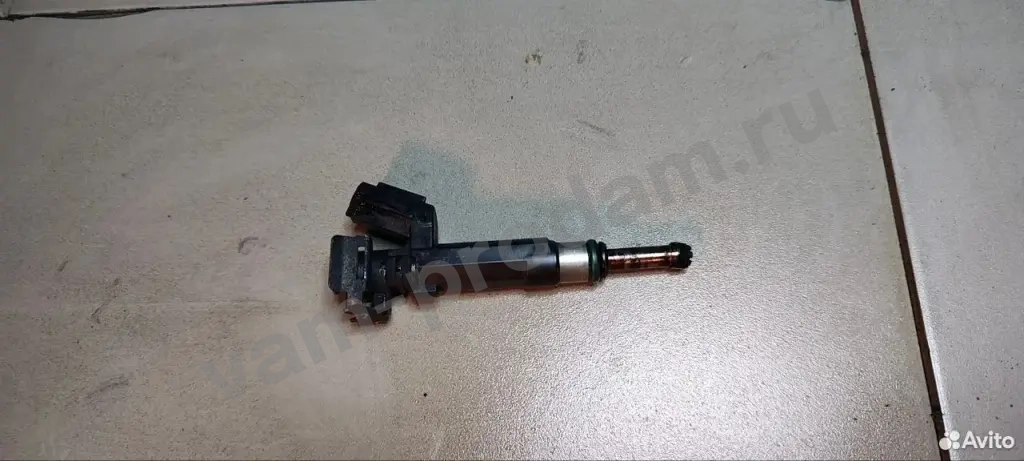 Форсунка топливная Nissan Note March Cube HR15