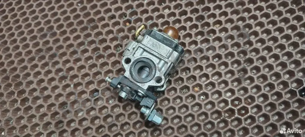 Карбюратор для бензомотора