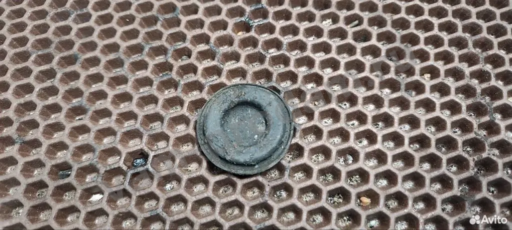 Накладка декоративная nissan 748164P000