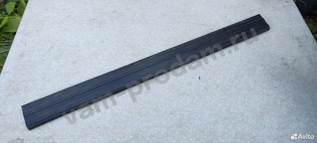 Накладки на пороги на BMW E30