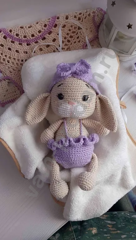 Зайка вязаная