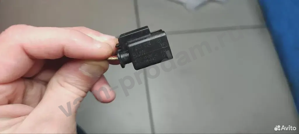 Фишка (разъем) BMW 7601024