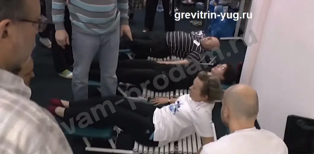 Лечение нарушения осанки спины тренажер Грэвитрин-комфорт плюс Вибромассаж спины