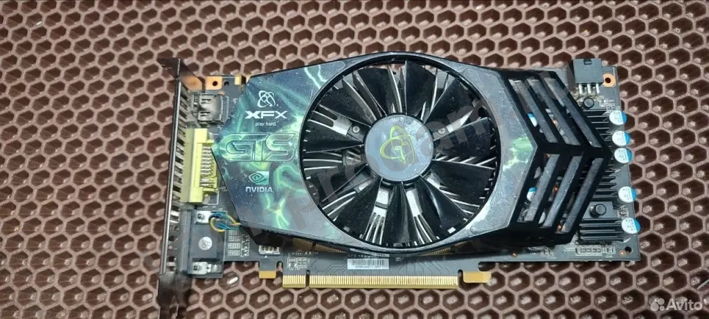 Видеокарта XFX GeForce GTS 250