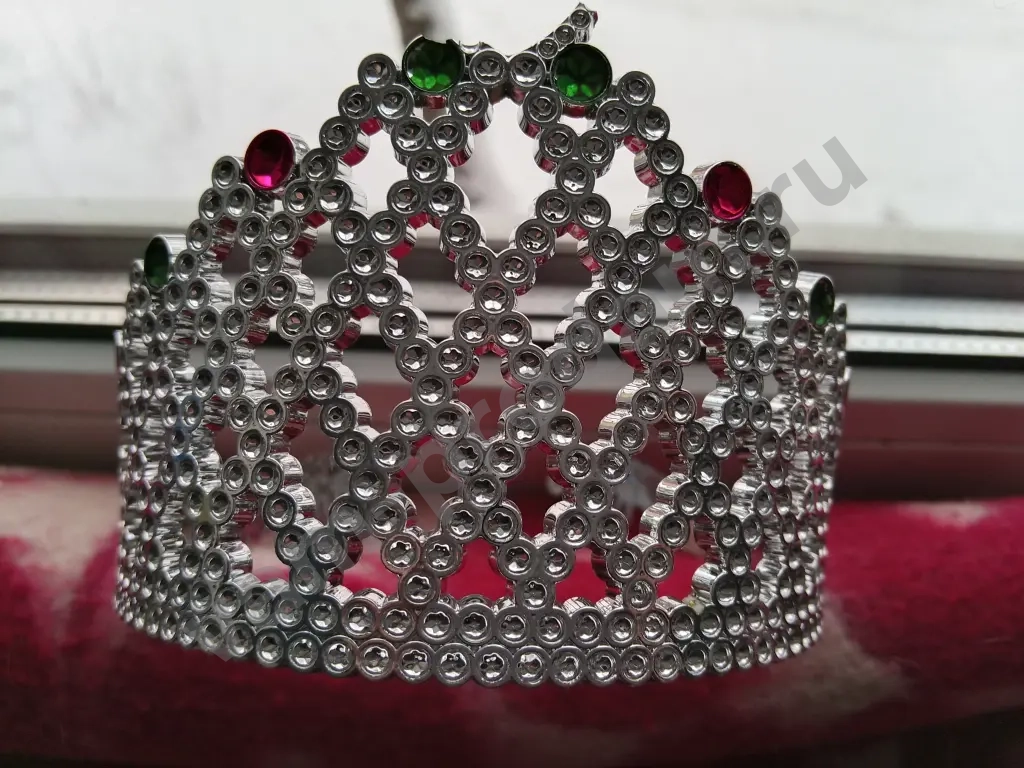 Нарядное платье на девочку до 116 см.