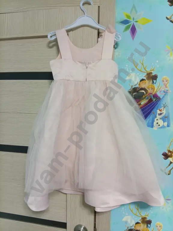 Нарядное платье на девочку до 116 см.