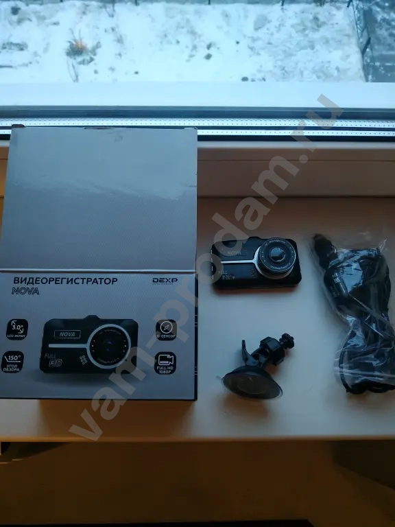 новый видеорегистратор Dexp nova