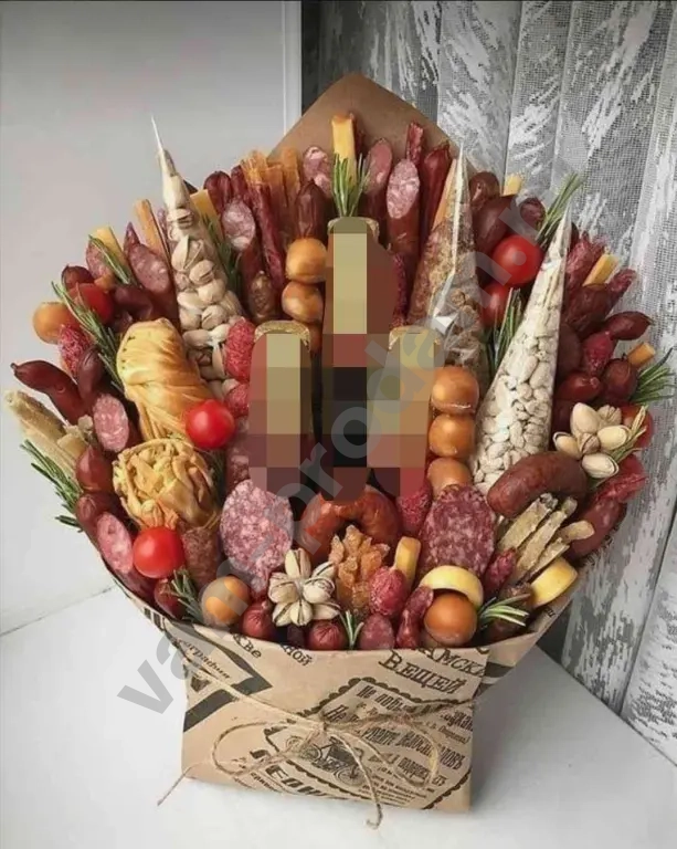 Мужские букеты с колбасой, раками