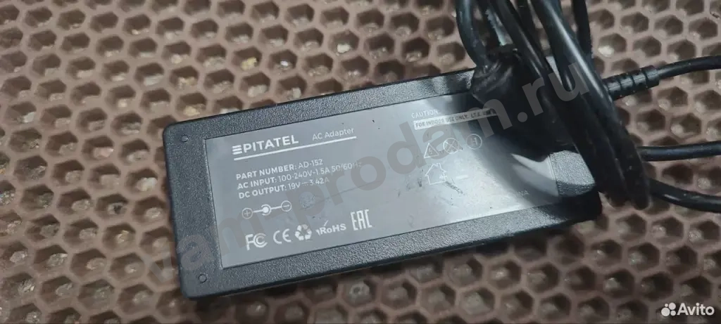 Блок питания Pitatel AD-152 для ноутбуков Asus