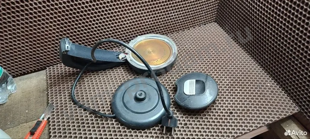 Чайник на запчасти Redmond skykettle RK-G210S