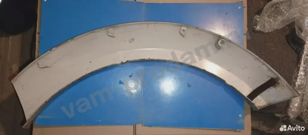 Накладка на крыло передняя левая Mitsubishi