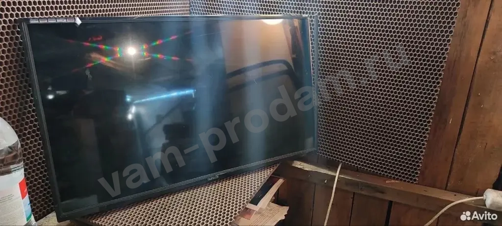 Телевизор б/у битый
