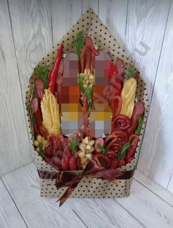 Мужские букеты с колбасой, раками