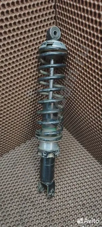 Стойка задняя в сборе на мопед Ягуар