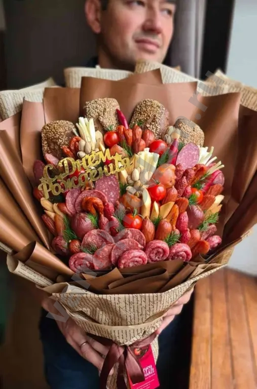 Мужские букеты с колбасой, раками