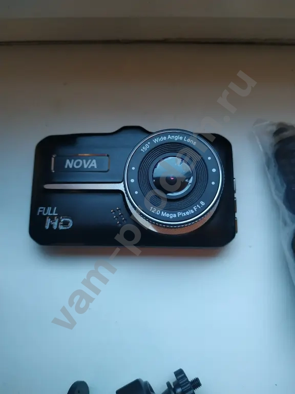 новый видеорегистратор Dexp nova