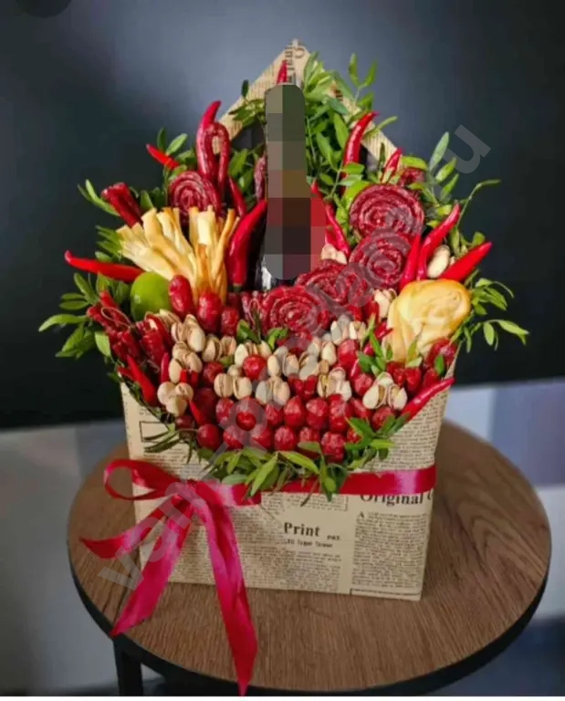 Мужские букеты с колбасой, раками