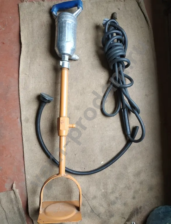 новый опрыскиватель садовый СССР