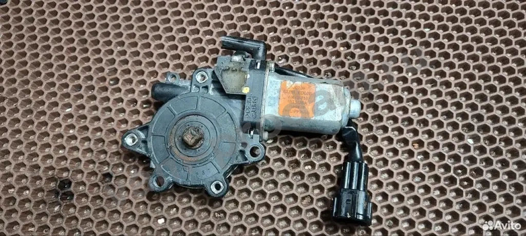 Моторчик стеклоподъемника передний левый Ниссан Тиида