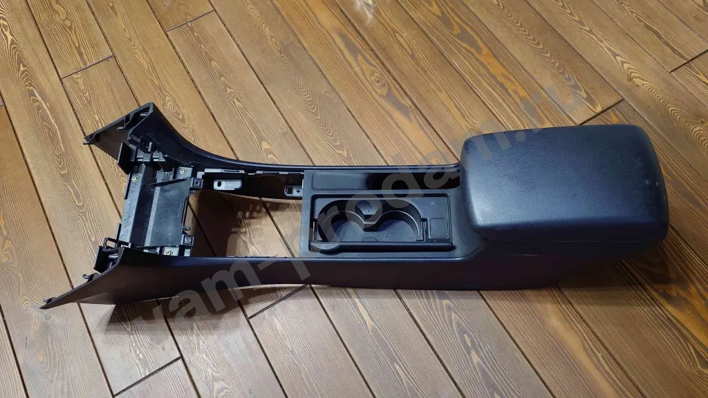 Подлокотник Mazda 3 bk