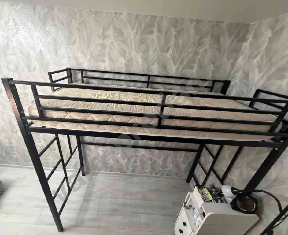 Кровать чердак 90х180