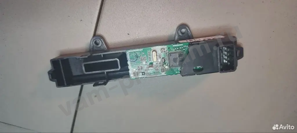 Часы центральной консоли Kia Rio 2