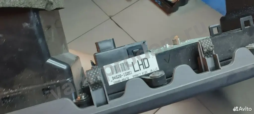 Часы центральной консоли Kia Rio 2