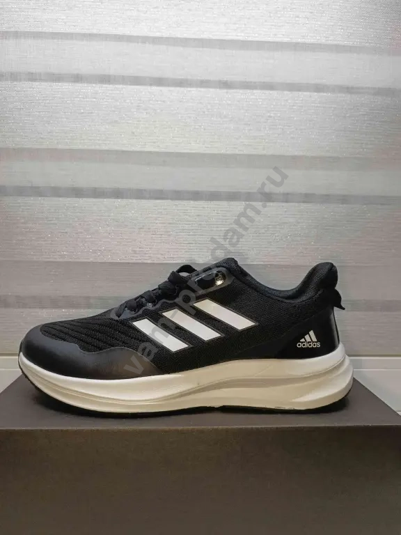 мужские кроссовки adidas