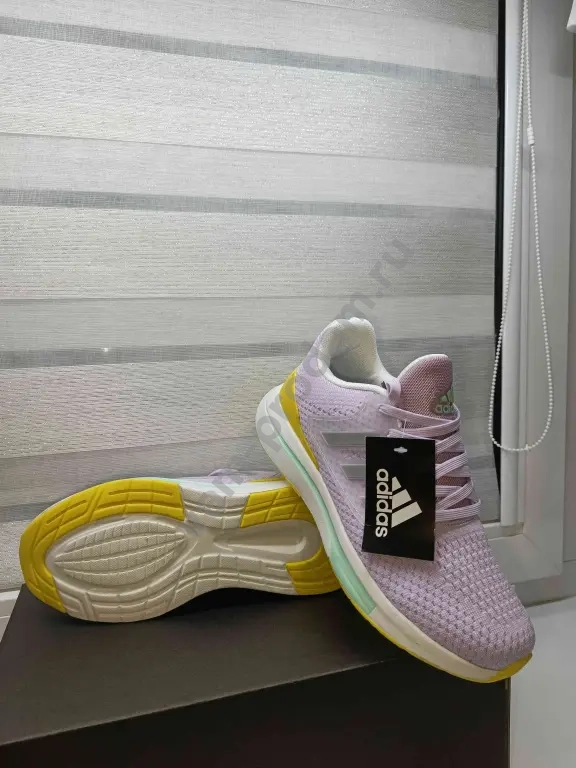 кроссовки женские adidas