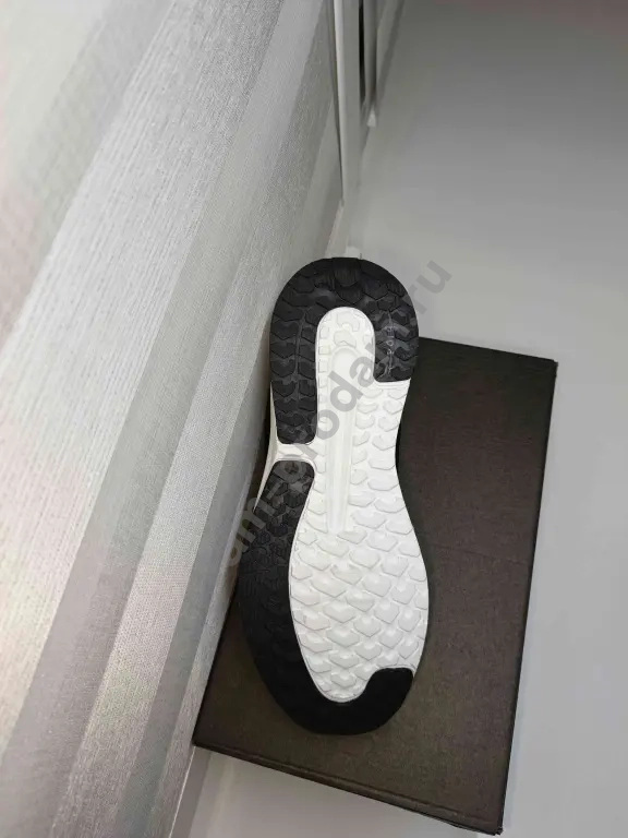 мужские кроссовки adidas