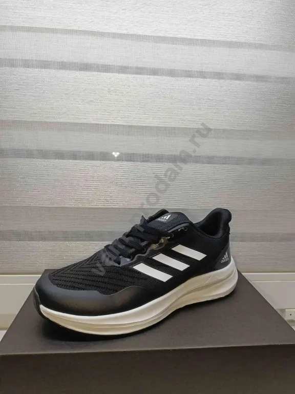 мужские кроссовки adidas