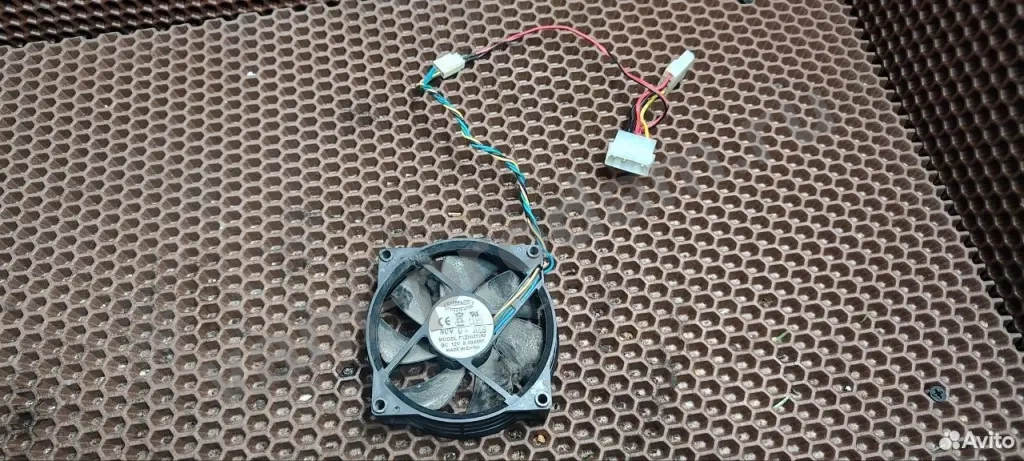Кулер для охлаждения процессора Powerlogic