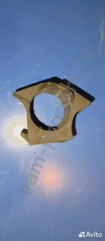 Кронштейн Регулятора холостого хода W124