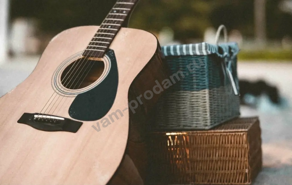 учу играть на гитаре на дому и с выездом