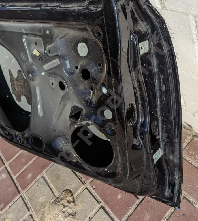 передняя левая дверь Volkswagen Polo sedan